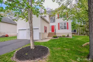 23 Huntley Way, Bridgewater, NJ 08807 - Photo 1