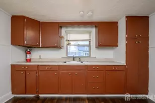 29 Smith St, Sayreville, NJ 08872 - Photo 5