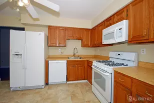 21 Rosewood Ct, Sayreville, NJ 08872 - Photo 13