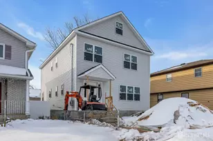 25 Fiat Ave, Iselin, NJ 08830 - Photo 3
