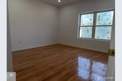 25 Fiat Avenue, Iselin, NJ 08830 - Photo 9