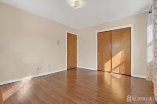 1 Wakefield Dr, Edison, NJ 08820 - Photo 17