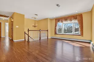 1 Wakefield Dr, Edison, NJ 08820 - Photo 5