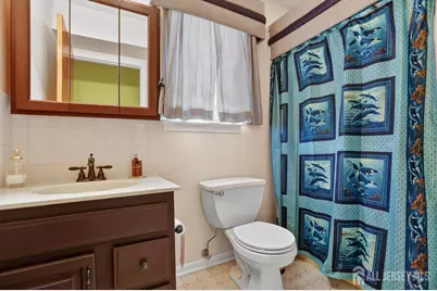 1 Wakefield Drive, Edison, NJ 08820 - Photo 23