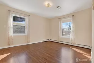 1 Wakefield Dr, Edison, NJ 08820 - Photo 15