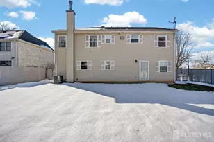 1 Wakefield Dr, Edison, NJ 08820 - Photo 29