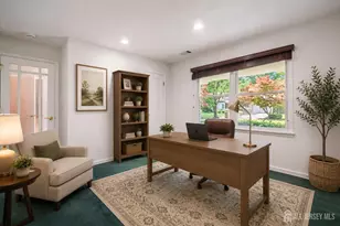18 Pilgrim Run, East Brunswick Township, NJ 08816 - Photo 3