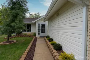 163 Kalmia Plaza, Monroe Township, NJ 08831 - Photo 9