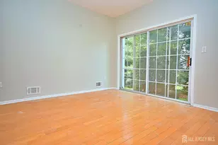 24 Straton Ct, Sayreville, NJ 08859 - Photo 23
