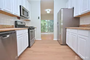 24 Straton Ct, Sayreville, NJ 08859 - Photo 15