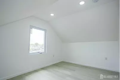 25 Menlo Avenue, Menlo Park Terrace, NJ 08840 - Photo 45