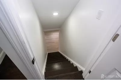 25 Menlo Avenue, Menlo Park Terrace, NJ 08840 - Photo 31