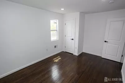 25 Menlo Avenue, Menlo Park Terrace, NJ 08840 - Photo 29