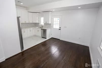 25 Menlo Avenue, Menlo Park Terrace, NJ 08840 - Photo 11