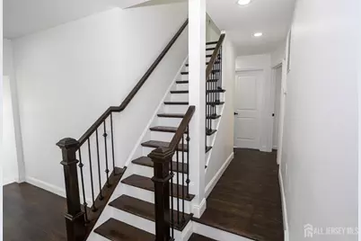 25 Menlo Avenue, Menlo Park Terrace, NJ 08840 - Photo 17