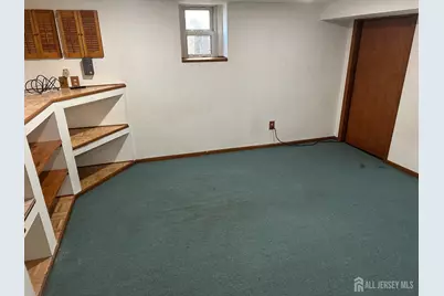 536 Alice Place, Woodbridge Township, NJ 07095 - Photo 9