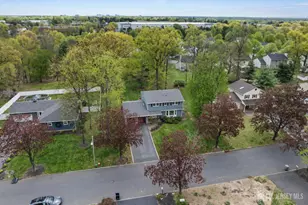 431 Brentwood Dr, Piscataway Township, NJ 08854 - Photo 3