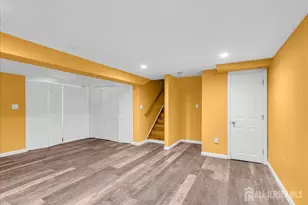 95 E Calvert Ave, Edison, NJ 08820 - Photo 35