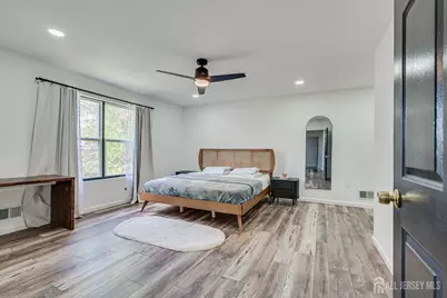 122 Dewolfe Street, Edison, NJ 08817 - Photo 23