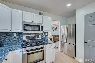 122 Dewolfe Street, Edison, NJ 08817 - Photo 15