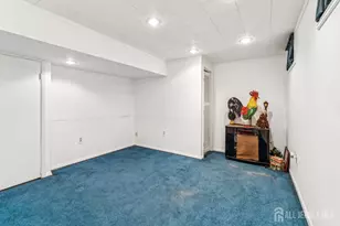 75 Linda Ln, Edison, NJ 08820 - Photo 11