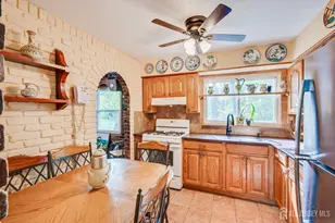 25 Hill Rd, Edison, NJ 08817 - Photo 17