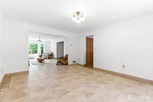 43 Scarlet Dr, Sayreville, NJ 08859 - Photo 21