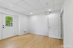 36 Henry St, Edison, NJ 08820 - Photo 25
