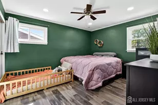 43 Buttonwood Dr, Sayreville, NJ 08859 - Photo 11
