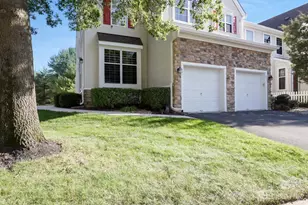 601 Yarrow Cir, South Brunswick Township, NJ 08810 - Photo 3