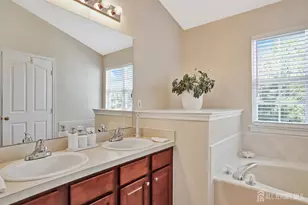 601 Yarrow Cir, South Brunswick Township, NJ 08810 - Photo 25