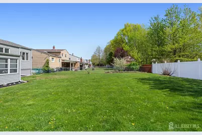 15 Pinho Avenue, Carteret, NJ 07008 - Photo 5