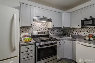 2101 Candlelight Ct, Helmetta, NJ 08828 - Photo 13