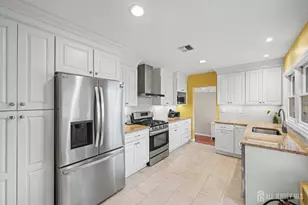 10 Sunset Blvd, East Brunswick Township, NJ 08816 - Photo 7