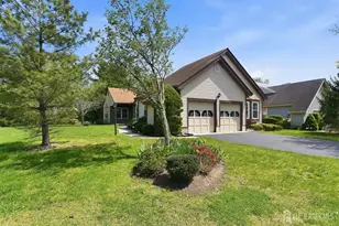 19 Ingram Dr, Monroe Township, NJ 08831 - Photo 5