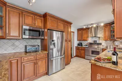 544 W 8th Street W, Plainfield, NJ 07060 - Photo 17