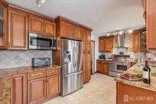 544 W 8th Street W, Plainfield, NJ 07060 - Photo 17