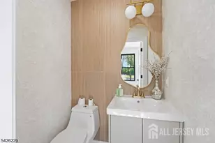 61 Hickory St, Metuchen, NJ 08840 - Photo 35