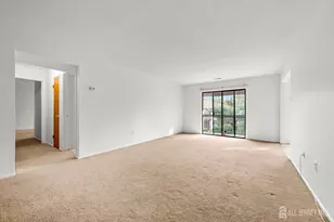 823 Edison Glen Terrace, Edison, NJ 08837 - Photo 3