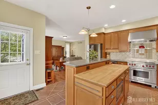 [Address not provided], Plainsboro Township, NJ 08536 - Photo 17