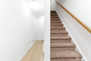 15 Wilmbelton Ct, Edison, NJ 08820 - Photo 5