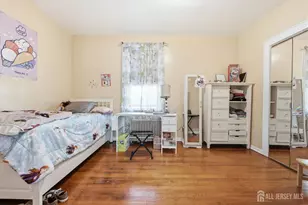 25 Florida Grove Rd, Woodbridge Township, NJ 08832 - Photo 9