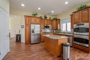 2 Diamond Spring Dr, Monroe Township, NJ 08831 - Photo 7