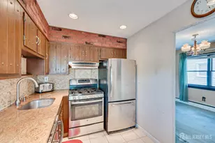 129 Bedford Ave, Iselin, NJ 08830 - Photo 19