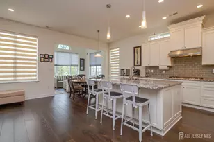 7 Ryder Ct, Monroe Township, NJ 08831 - Photo 3