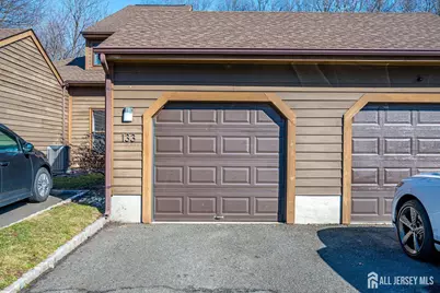 133 Oakmont Court, Edison, NJ 08820 - Photo 3
