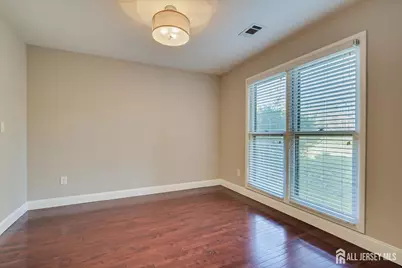 133 Oakmont Court, Edison, NJ 08820 - Photo 19