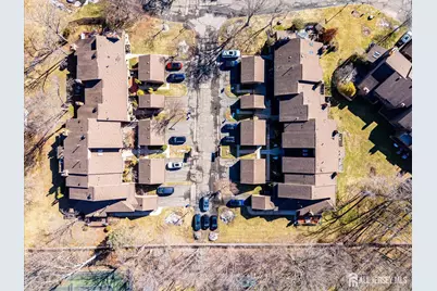 133 Oakmont Court, Edison, NJ 08820 - Photo 5