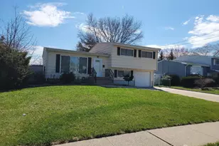 139 Throckmorton Ln, Old Bridge Township, NJ 08857 - Photo 5