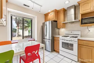 98 Park Gate Dr, Edison, NJ 08820 - Photo 11